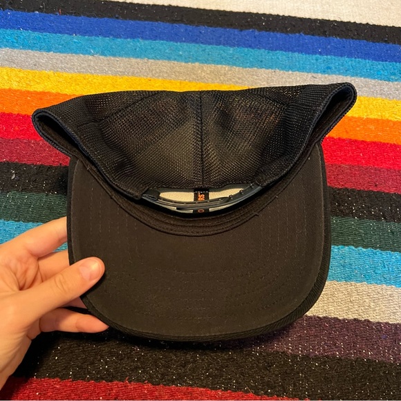 Yeti All Black SnapBack Hat hand washed - Picture 11 of 15